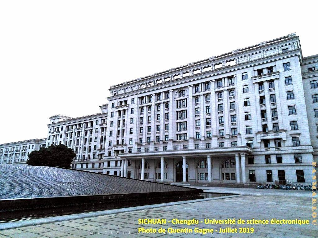Chengdu- Universite Science electronique 048.jpg